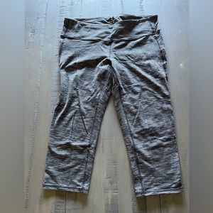 Athleta L black/charcoal space dye cropped leggings yoga/workout pants